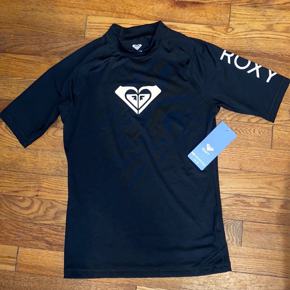 NWT! Roxy Quiksilver 3/4 Sleeved Rashguard, Medium